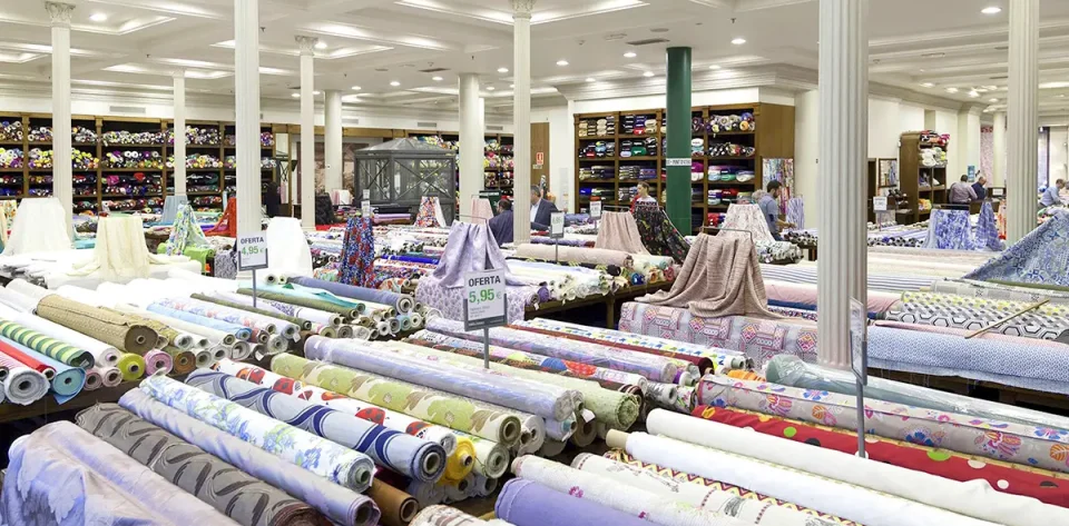 Proyecto de iluminación de la tienda Ribes y Casa 3